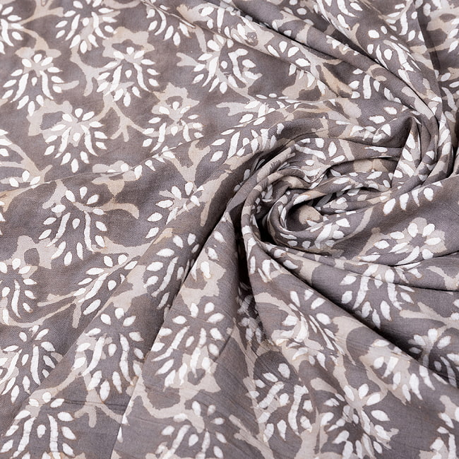 【3個セット】〔1m単位切り売り〕昔ながらの木版泥染め　ダブプリント　グレー系〔幅約115cm〕 6 - インドならではの風合い