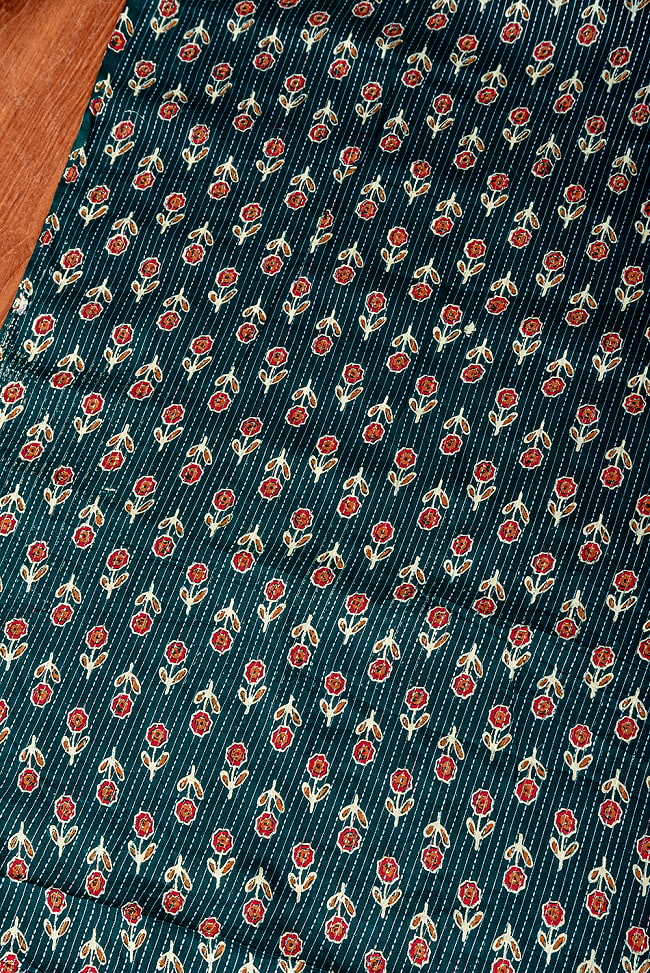 【3個セット】〔1m単位切り売り〕テキスタイルの伝統息づくインドから 昔ながらの小花柄布 フォレスト系〔幅約105cm〕 4 - とても良い雰囲気