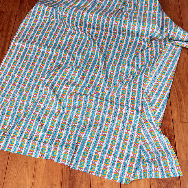 【3個セット】〔1m単位切り売り〕テキスタイルの伝統息づくインドから　エスニックなストライプ布　青緑系〔幅約107cm〕 7 - 全体写真です