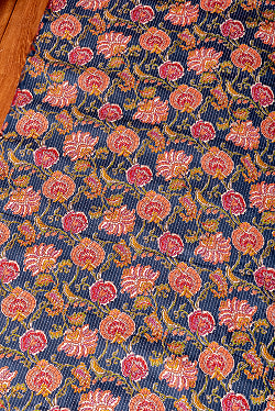 【5個セット】〔1m単位切り売り〕カンタ刺繍がかわいい　ボタニカルデザインの布　ネイビー系〔幅約111cm〕 - サブ4