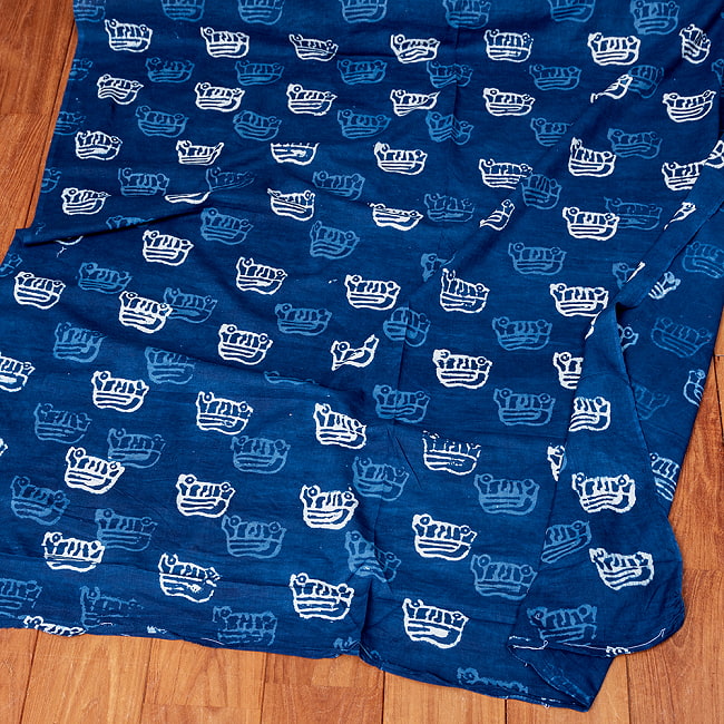 【5個セット】〔1m単位切り売り〕インドの伝統息づく　昔ながらの木版インディゴ藍染布　象さん　ネイビー系〔幅約107cm〕 7 - 全体写真です