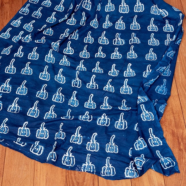 【5個セット】〔1m単位切り売り〕インドの伝統息づく　昔ながらの木版インディゴ藍染布　象さん　ネイビー系〔幅約110cm〕 7 - 全体写真です