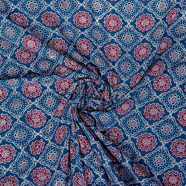 【5個セット】〔1m単位切り売り〕伝統アジュラックデザイン布　インディゴ染め　ネイビー系〔幅約109cm〕 5 - 拡大写真です