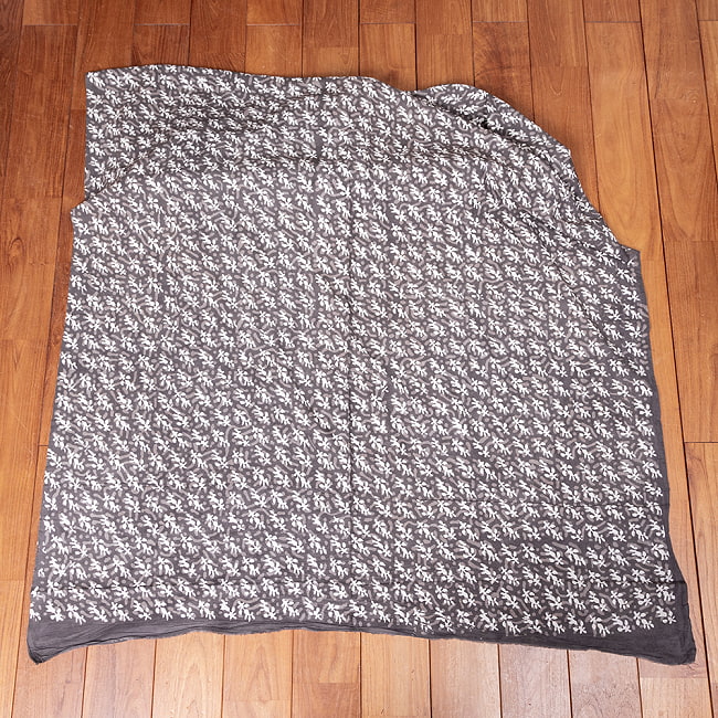 【5個セット】〔1m単位切り売り〕昔ながらの木版泥染め ダブプリント グレー系〔幅約113cm〕 3 - 1m単位で、ご注文個数に応じた長さでお送りいたします。横幅100cm以上ある大きな布なので、たっぷり使えます。