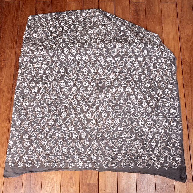 【5個セット】〔1m単位切り売り〕昔ながらの木版泥染め ダブプリント グレー系〔幅約115cm〕 3 - 1m単位で、ご注文個数に応じた長さでお送りいたします。横幅100cm以上ある大きな布なので、たっぷり使えます。