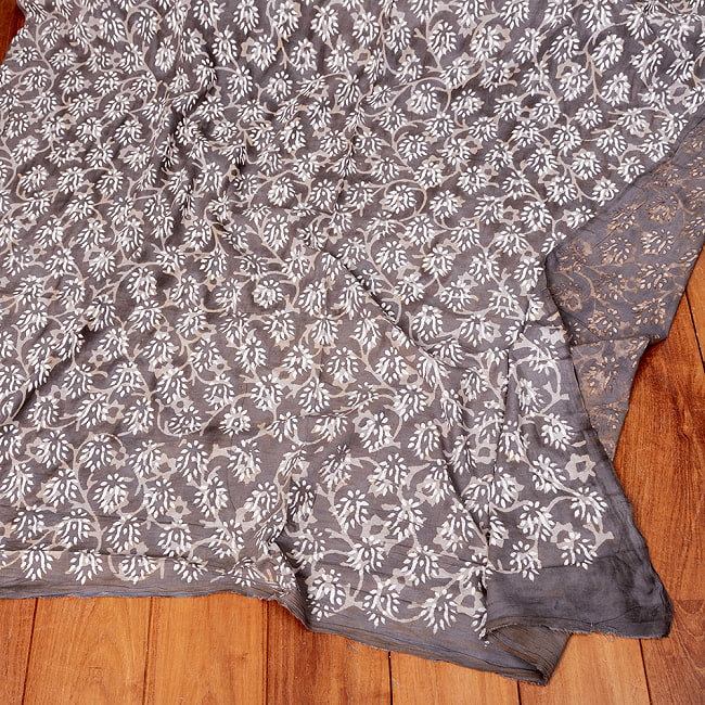 【5個セット】〔1m単位切り売り〕昔ながらの木版泥染め ダブプリント グレー系〔幅約115cm〕 7 - 全体写真です