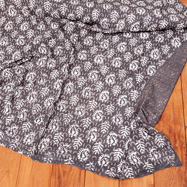 【5個セット】〔1m単位切り売り〕昔ながらの木版泥染め　ダブプリント　グレー系〔幅約115cm〕 7 - 全体写真です