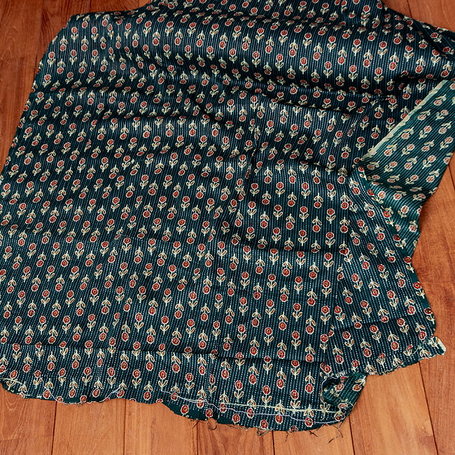 【5個セット】〔1m単位切り売り〕テキスタイルの伝統息づくインドから 昔ながらの小花柄布 フォレスト系〔幅約105cm〕 7 - 全体写真です