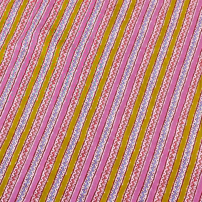 【5個セット】〔1m単位切り売り〕南インドのカラフルストライプ布　ピンク・青緑系〔幅約109cm〕 5 - 拡大写真です