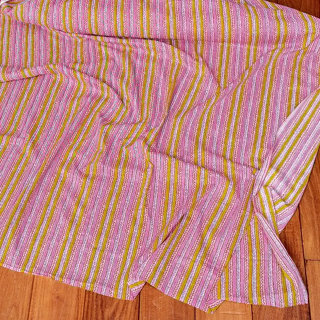 【5個セット】〔1m単位切り売り〕南インドのカラフルストライプ布　ピンク・青緑系〔幅約109cm〕 7 - 全体写真です