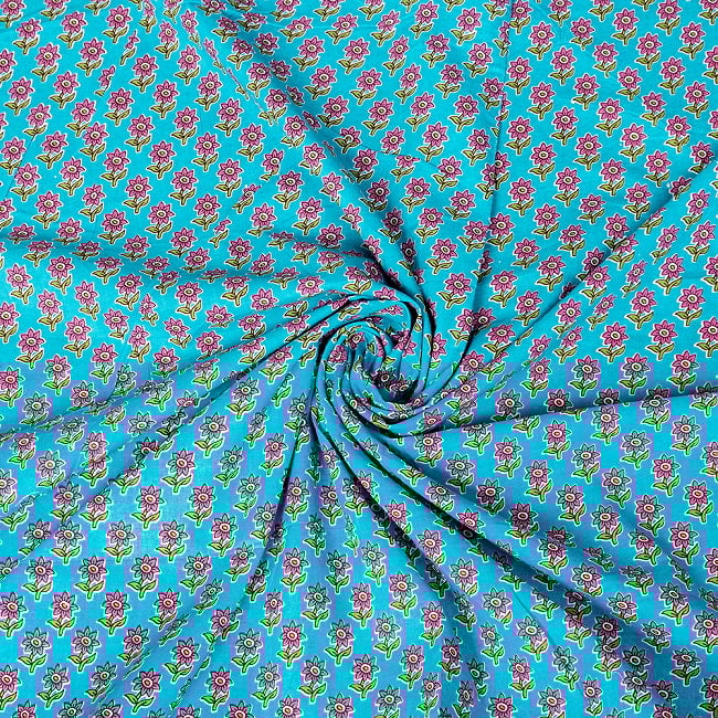 【5個セット】〔1m単位切り売り〕テキスタイルの伝統息づくインドから　昔ながらの小花柄布　青緑系〔幅約111cm〕 5 - 拡大写真です