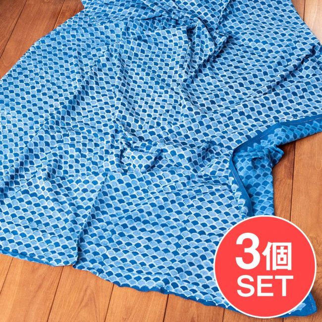 【3個セット】〔90cm切り売り〕インディゴブルーの伝統泥染め布 - 波柄〔幅約109cm〕の写真セット,藍染め,インディゴ,ウッドブロック,切り売り,アジア布 量り売り,手芸,裁縫,生地,アジアン,ファブリック