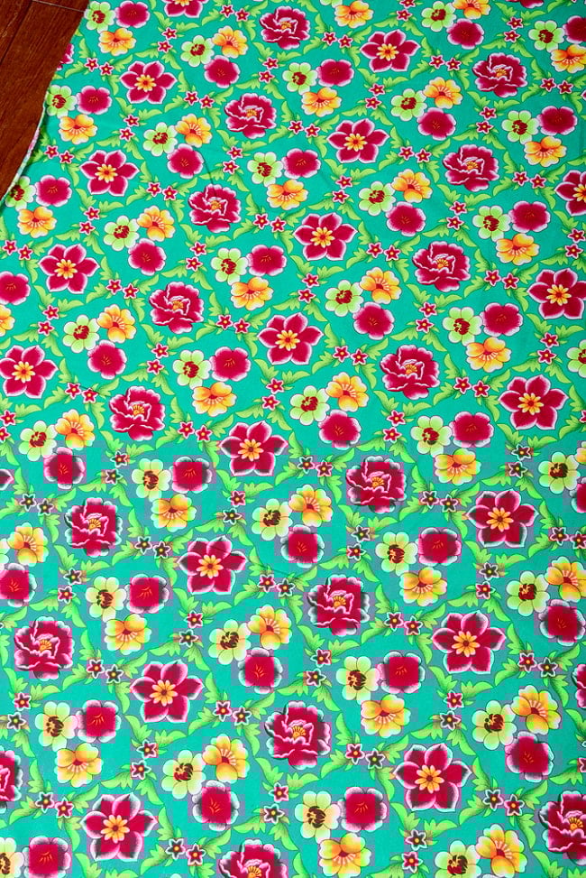 【3個セット】〔1m単位切り売り〕アジアのレトロ花柄ファブリック　生地　東北大花布　ヴィンテージ風　昭和レトロ〔約160cm〕 - グリーン 4 - 1mの長さごとにご購入いただけます。