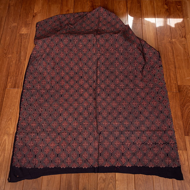 【3個セット】〔1m単位切り売り〕アジュラックプール村からやってきた 昔ながらの木版染め伝統模様布〔約114cm〕 - ブラック系 3 - とても素敵な雰囲気です
