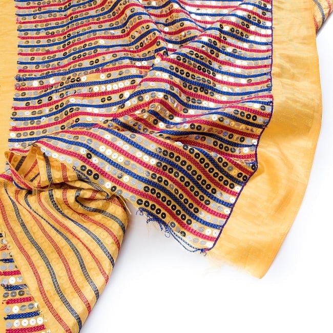 【3個セット】〔1m単位切り売り〕インドのスパンコールクロス布〔106cm〕 - イエロー 6 - フチの写真です