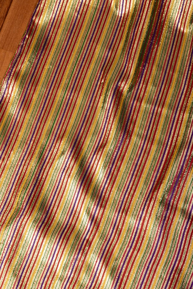 【3個セット】〔1m単位切り売り〕インドの伝統模様布　ボーダー　ストライプ柄〔約103cm〕カラフル系 4 - インドならではの布ですね