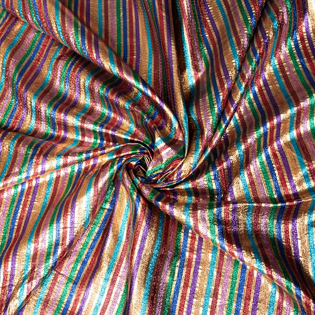 【3個セット】〔1m単位切り売り〕インドの伝統模様布　ボーダー　ストライプ柄〔約107cm〕カラフル系 6 - 陰影があるとこのような感じになります