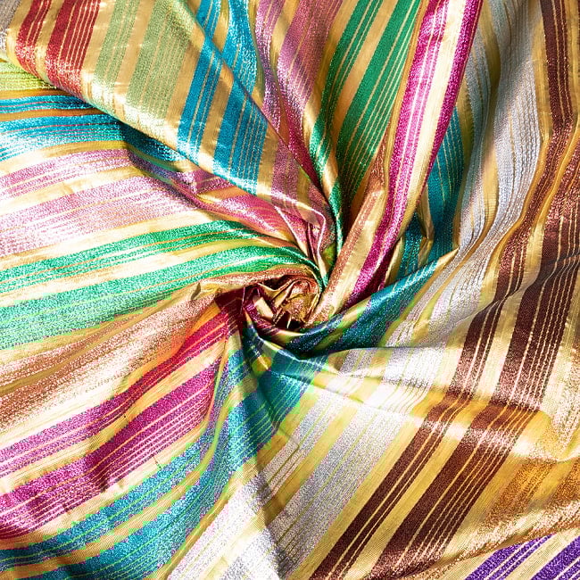 【3個セット】〔1m単位切り売り〕インドの伝統模様布　ボーダー　ストライプ柄〔約99cm〕カラフル系 6 - 陰影があるとこのような感じになります