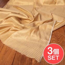 【3個セット】〔1m単位切り売り〕インドの伝統模様布　光沢感のあるゴールド系生地〔幅約110.5cm〕の商品写真
