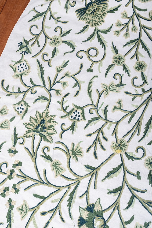 【3個セット】〔1m単位切り売り〕カシミールの職人手作り　アーリ刺繍生地　ウール刺繍糸による贅沢な刺繍〔約127cm〕 4 - とても良い雰囲気