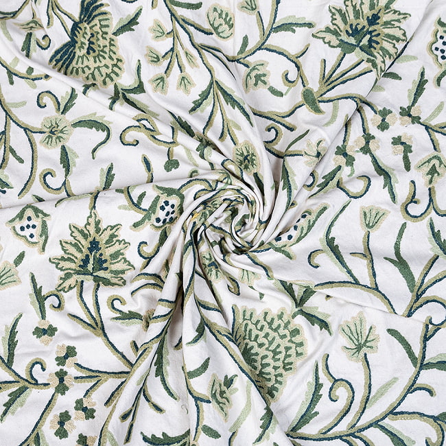 【3個セット】〔1m単位切り売り〕カシミールの職人手作り　アーリ刺繍生地　ウール刺繍糸による贅沢な刺繍〔約127cm〕 6 - 良い風合いです。