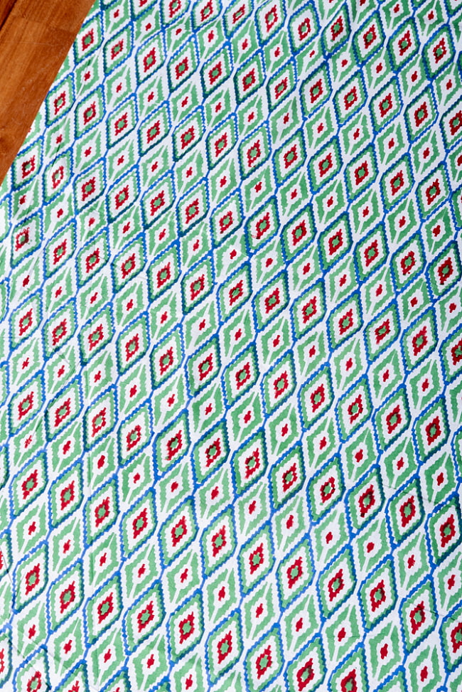 【3個セット】〔1m単位切り売り〕ジャイプル　職人手作り　　インド伝統の木版染め更紗マルチクロス〔幅約111cm〕 - イカット風ウッドプリント生地 4 - 1mの長さごとにご購入いただけます。