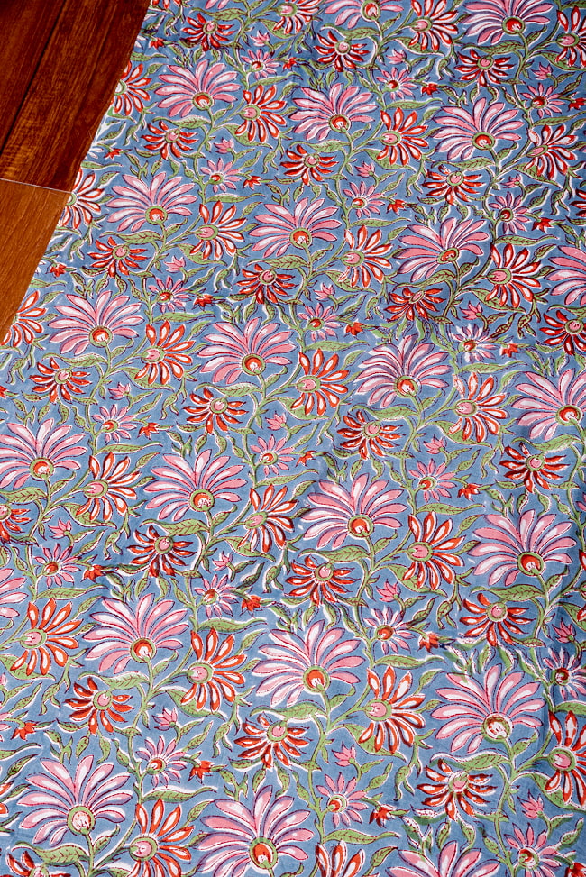 【3個セット】〔1m単位切り売り〕ジャイプル　職人手作り木版染め　色彩美しいボタニカルデザイン　おしゃれ　生地　花柄　テーブルクロス　刺繍素材などへ〔幅約106cm〕 4 - 1mの長さごとにご購入いただけます。