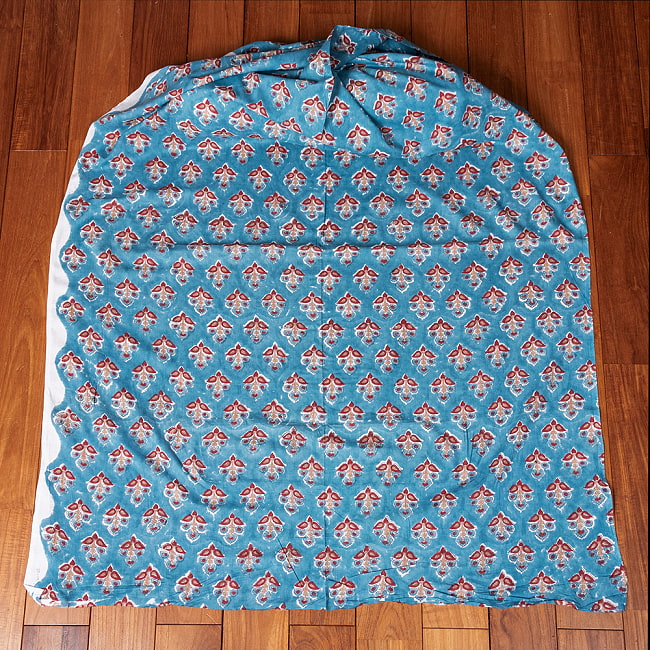 【3個セット】〔1m単位切り売り〕ジャイプル 職人手作り木版染め 色彩美しいボタニカルデザイン おしゃれ 生地 花柄 テーブルクロス 刺繍素材などへ〔幅約108cm〕 - ティールブルー系 3 - 生地を広げてみたところです。横幅もしっかりあります。注文個数に応じた長さにカットしてお送りいたします。