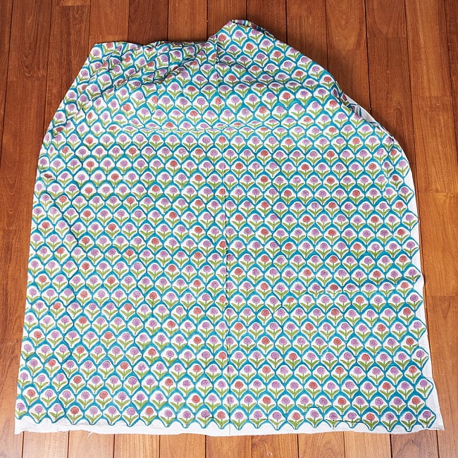 【3個セット】〔1m単位切り売り〕ジャイプル　職人手作り木版染め　色彩美しいボタニカルデザイン　おしゃれ　生地　花柄　テーブルクロス　刺繍素材などへ〔幅約111cm〕 - ブルー系 3 - 生地を広げてみたところです。横幅もしっかりあります。注文個数に応じた長さにカットしてお送りいたします。