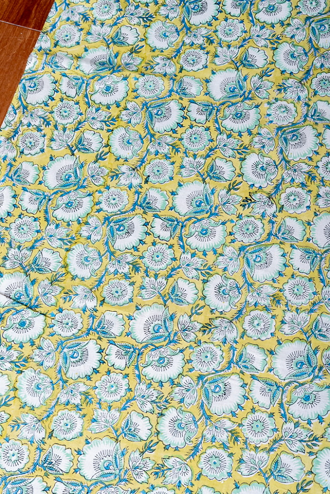 【3個セット】〔1m単位切り売り〕ジャイプル　職人手作り木版染め　色彩美しいボタニカルデザイン　おしゃれ　生地　花柄　テーブルクロス　刺繍素材などへ〔幅約113cm〕 - ウグイス系 4 - 1mの長さごとにご購入いただけます。