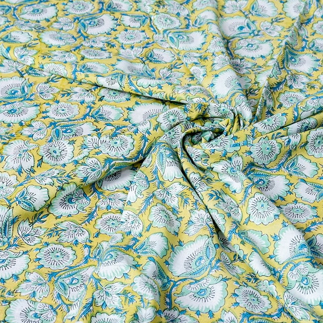 【3個セット】〔1m単位切り売り〕ジャイプル　職人手作り木版染め　色彩美しいボタニカルデザイン　おしゃれ　生地　花柄　テーブルクロス　刺繍素材などへ〔幅約113cm〕 - ウグイス系 7 - とても良い風合いです