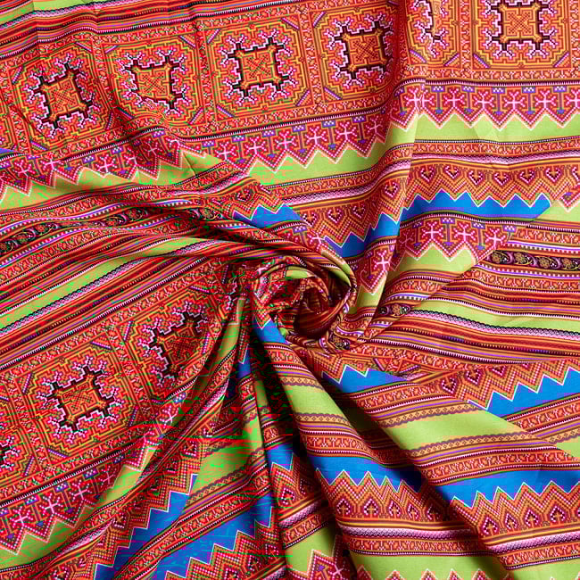 【3個セット】〔1m単位切り売り〕モン族の刺繍風プリントファブリック　生地　少数民族　フォークロア　民俗的　トライバル〔約159cm〕 6 - とても良い風合いです