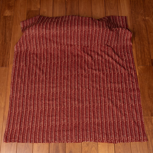 【3個セット】〔1m単位切り売り〕伝統息づく南インドから　昔ながらの更紗模様布〔約105cm〕レンガ系 3 - 全体を広げてみたところです。1mの長さごとにご購入いただけます。