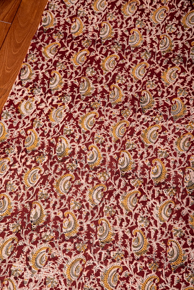 【3個セット】〔1m単位切り売り〕伝統息づく南インドから 昔ながらの木版染め更紗模様布〔約106cm〕 - 赤茶 4 - 1mの長さごとにご購入いただけます。