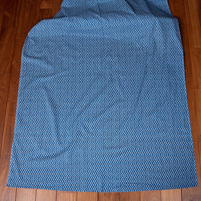 【3個セット】〔1m単位切り売り〕南インドのジグザグ模様　シェブロン・ストライプ布〔約106cm〕 - ブルー 3 - とても素敵な雰囲気です