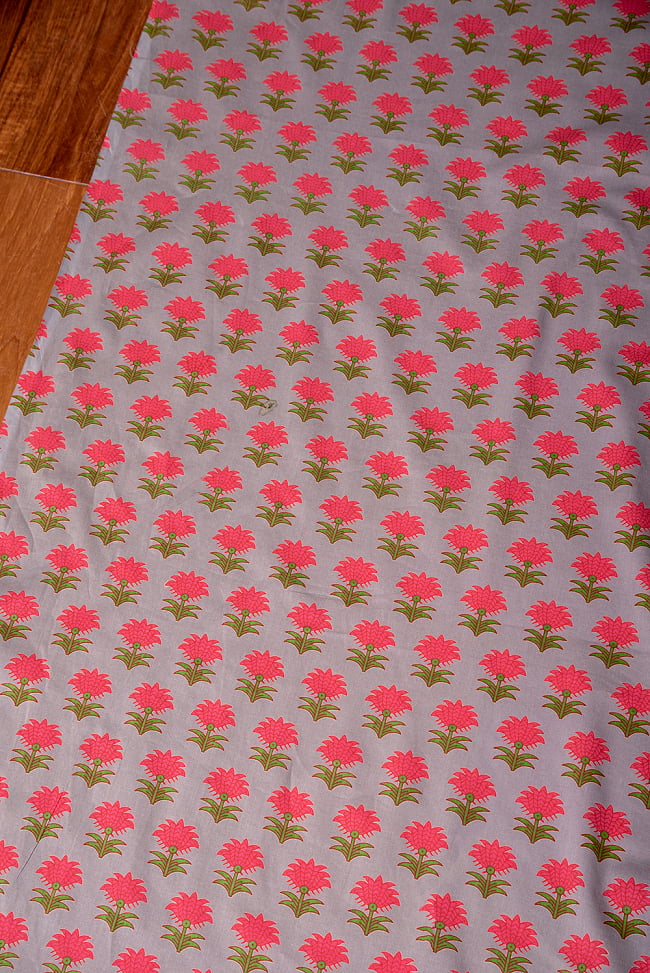 【3個セット】〔1m単位切り売り〕南インドの小花柄布〔約106cm〕 - グレー 4 - 1mの長さごとにご購入いただけます。