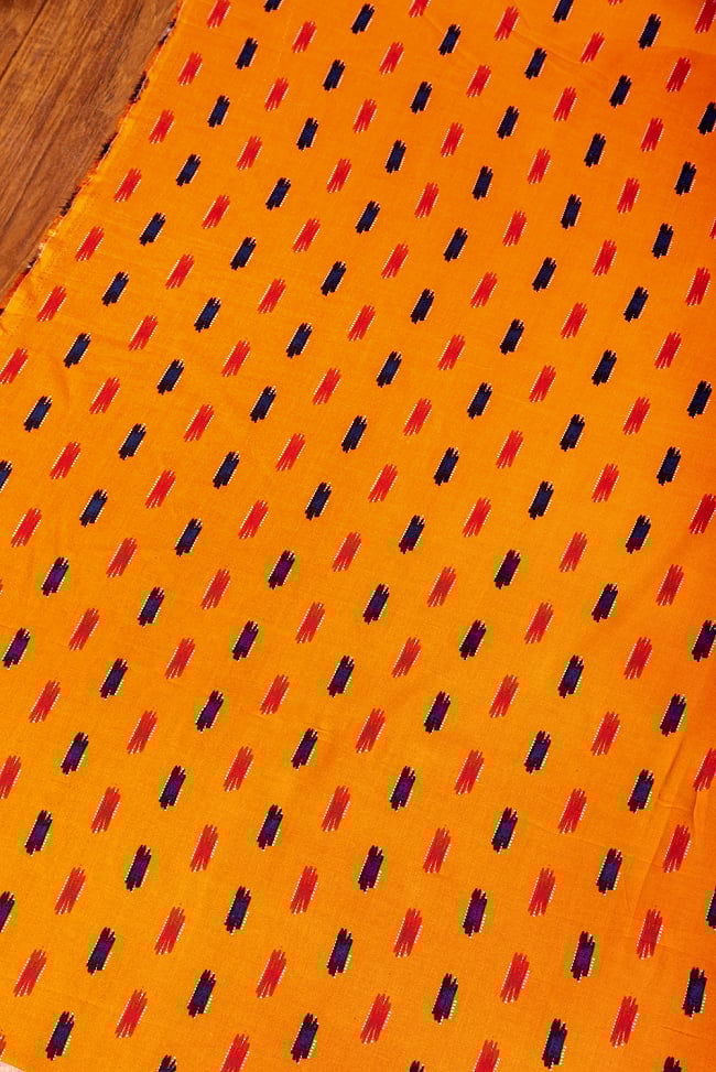 【3個セット】〔1m単位切り売り〕南インドの絣織り風パターン布〔幅約109.5cm〕 - オレンジ系 4 - 1mの長さごとにご購入いただけます。