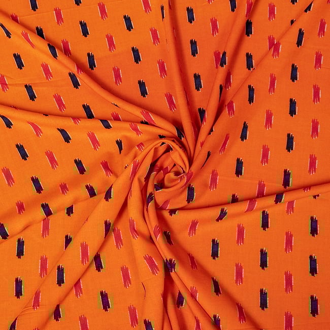 【3個セット】〔1m単位切り売り〕南インドの絣織り風パターン布〔幅約109.5cm〕 - オレンジ系 6 - 生地の拡大写真です。とても良い風合いです。