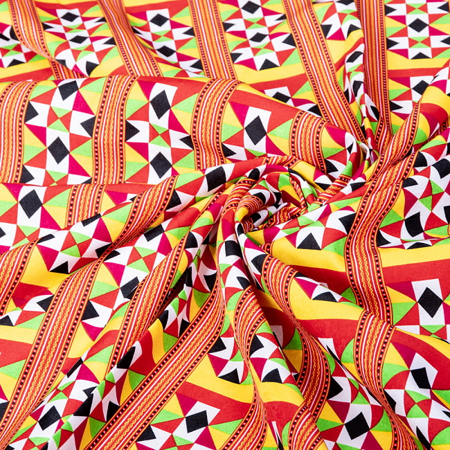 【3個セット】〔1m単位切り売り〕民族系ファブリック　生地　幾何学模様　アフリカンファブリック　フォークロア　民俗的　トライバル〔約162.5cm〕 7 - 別の角度からの写真です