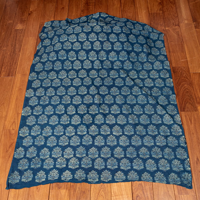 【5個セット】〔1m単位切り売り〕アジュラックプール村からやってきた　昔ながらのインディゴ木版染め更紗模様布〔幅約110cm〕 - ネイビー系 3 - とても素敵な雰囲気です