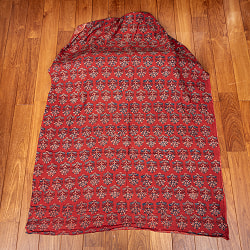 【5個セット】〔1m切単位り売り〕アジュラックプール村からやってきた　昔ながらの木版染め更紗模様布〔約112cm〕 - レッド系 - サブ3