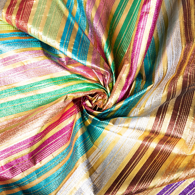 【5個セット】〔1m切単位り売り〕インドの伝統模様布　ボーダー　ストライプ柄〔約99cm〕カラフル系 6 - 陰影があるとこのような感じになります