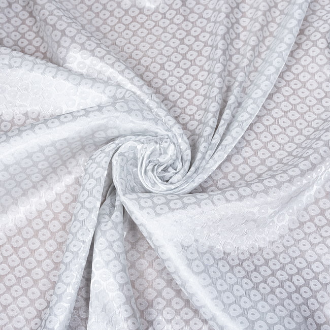 【5個セット】〔1m切単位り売り〕インドの伝統模様布　光沢感のあるブロケード生地〔幅約106cm〕 6 - 陰影があるとこのような感じになります