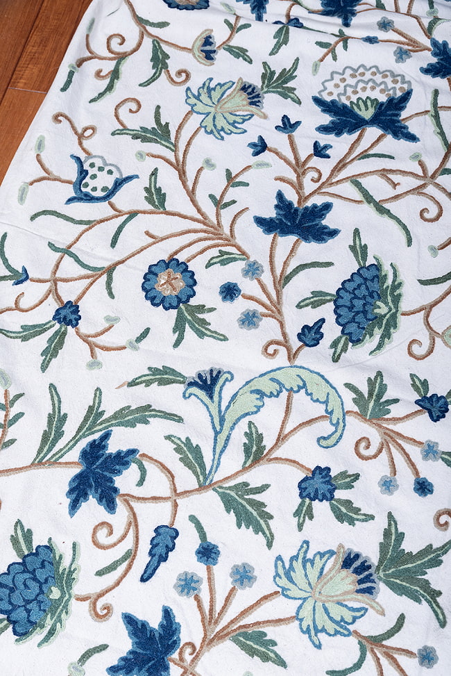 【5個セット】〔1m切単位り売り〕カシミールの職人手作り アーリ刺繍生地 ウール刺繍糸による贅沢な刺繍〔約132cm〕 4 - とても良い雰囲気