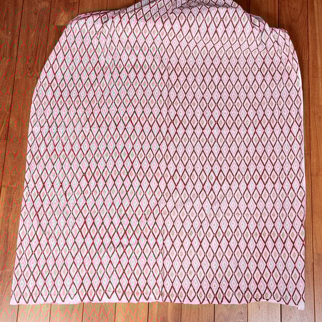 【5個セット】〔1m切単位り売り〕ジャイプル　職人手作り　　インド伝統の木版染め更紗マルチクロス〔幅約111cm〕 - イカット風ウッドプリント生地 3 - 生地を広げてみたところです。横幅もしっかりあります。注文個数に応じた長さにカットしてお送りいたします。