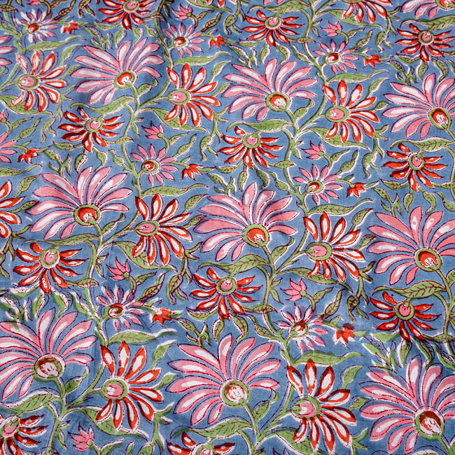 【5個セット】〔1m切単位り売り〕ジャイプル　職人手作り木版染め　色彩美しいボタニカルデザイン　おしゃれ　生地　花柄　テーブルクロス　刺繍素材などへ〔幅約106cm〕 5 - インドならではの布ですね。