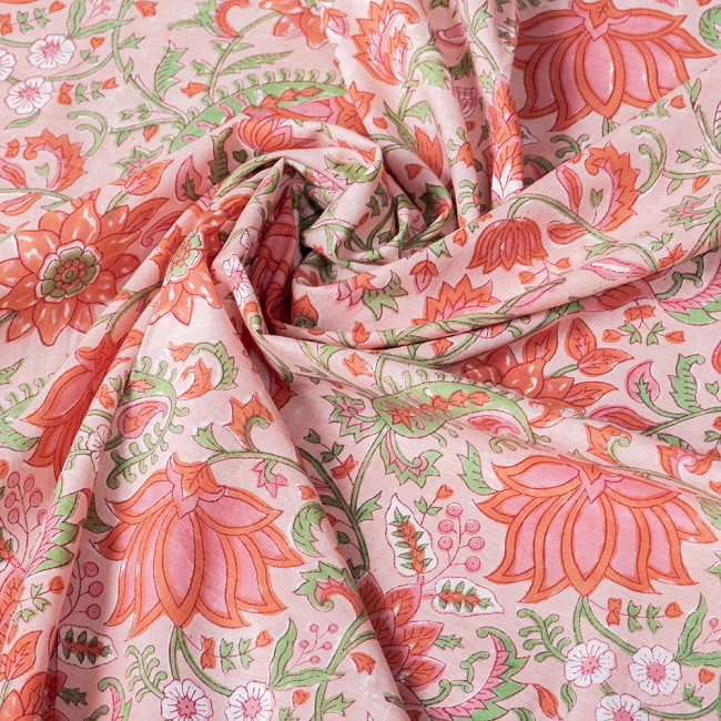 【5個セット】〔1m切単位り売り〕ジャイプル　職人手作り木版染め　色彩美しいボタニカルデザイン　おしゃれ　生地　花柄　テーブルクロス　刺繍素材などへ〔幅約111cm〕 - ピンク系 7 - とても良い風合いです