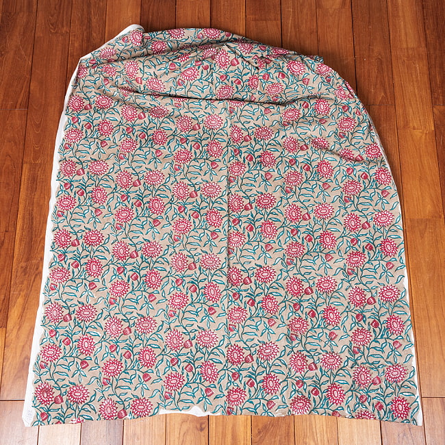 【5個セット】〔1m単位切り売り〕ジャイプル 職人手作り木版染め 色彩美しいボタニカルデザイン おしゃれ 生地 花柄 テーブルクロス 刺繍素材などへ〔幅約111cm〕 - ブラウン系 3 - 生地を広げてみたところです。横幅もしっかりあります。注文個数に応じた長さにカットしてお送りいたします。