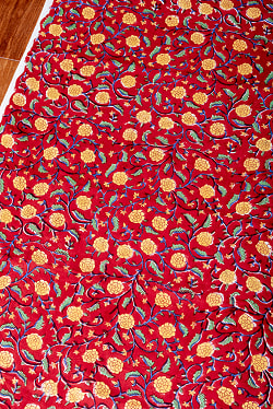 【5個セット】〔1m切単位り売り〕ジャイプル　職人手作り木版染め　色彩美しいボタニカルデザイン　おしゃれ　生地　花柄　テーブルクロス　刺繍素材などへ〔幅約111cm〕 - レッド系 - サブ4