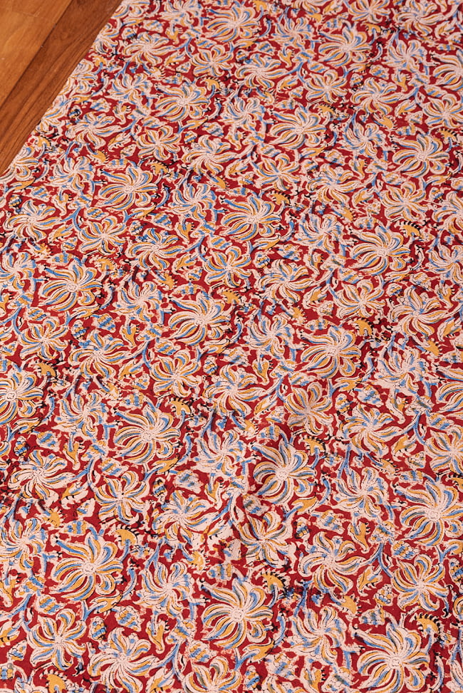 【5個セット】〔1m切単位り売り〕伝統息づく南インドから　昔ながらの木版染め更紗模様布 - 赤系〔横幅:約121cm〕 3 - とても素敵な雰囲気です